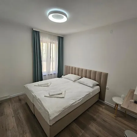 ريفرسايد ريزيدنس 4*