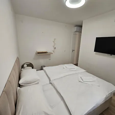 Riverside Πανσιόν 4*