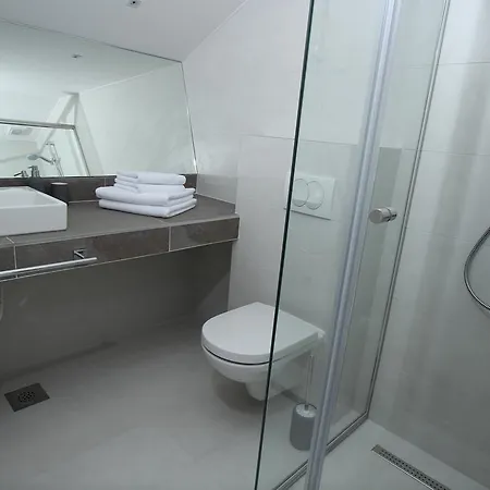 Gostinjska kuća Riverside 4*