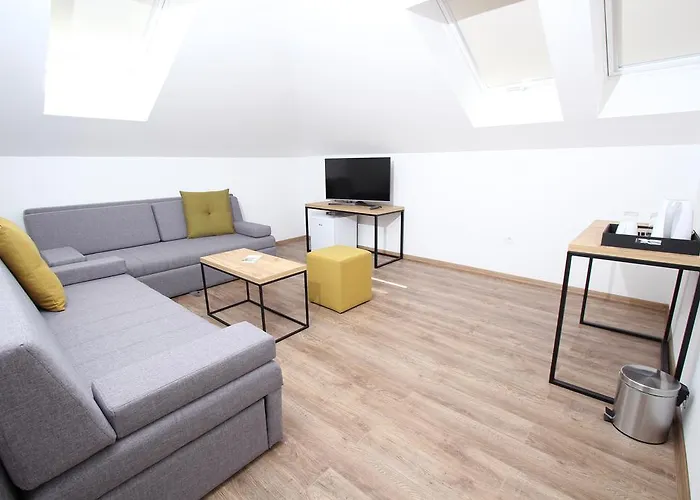 Riverside Guest house 4*